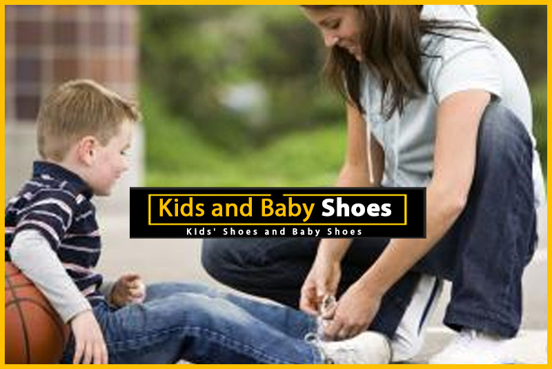 孩子们的鞋子和婴儿鞋