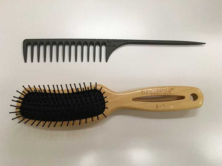 Umberto Banana Brush Comb